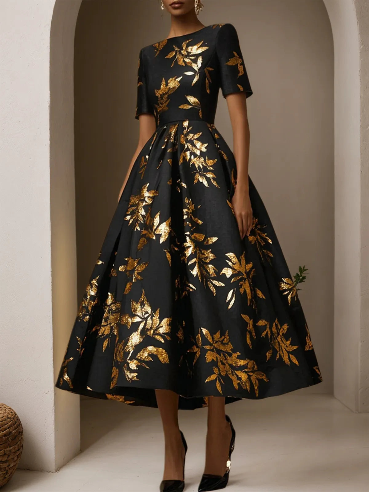 Black Gold Hot Stamping Floral Short Sleeve A-Line Maxi Dress - FashionDia
