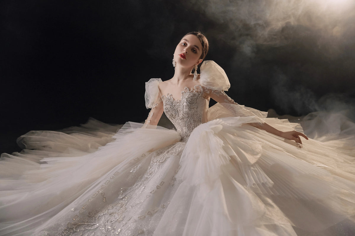 Magnificent Off-the-Shoulder Ball Gown Sweetheart Neckline Tulle Puff Sleeve Beaded Lace Long-Sleeve Wedding Dress with Layered Train E-301 (ZD16886)
