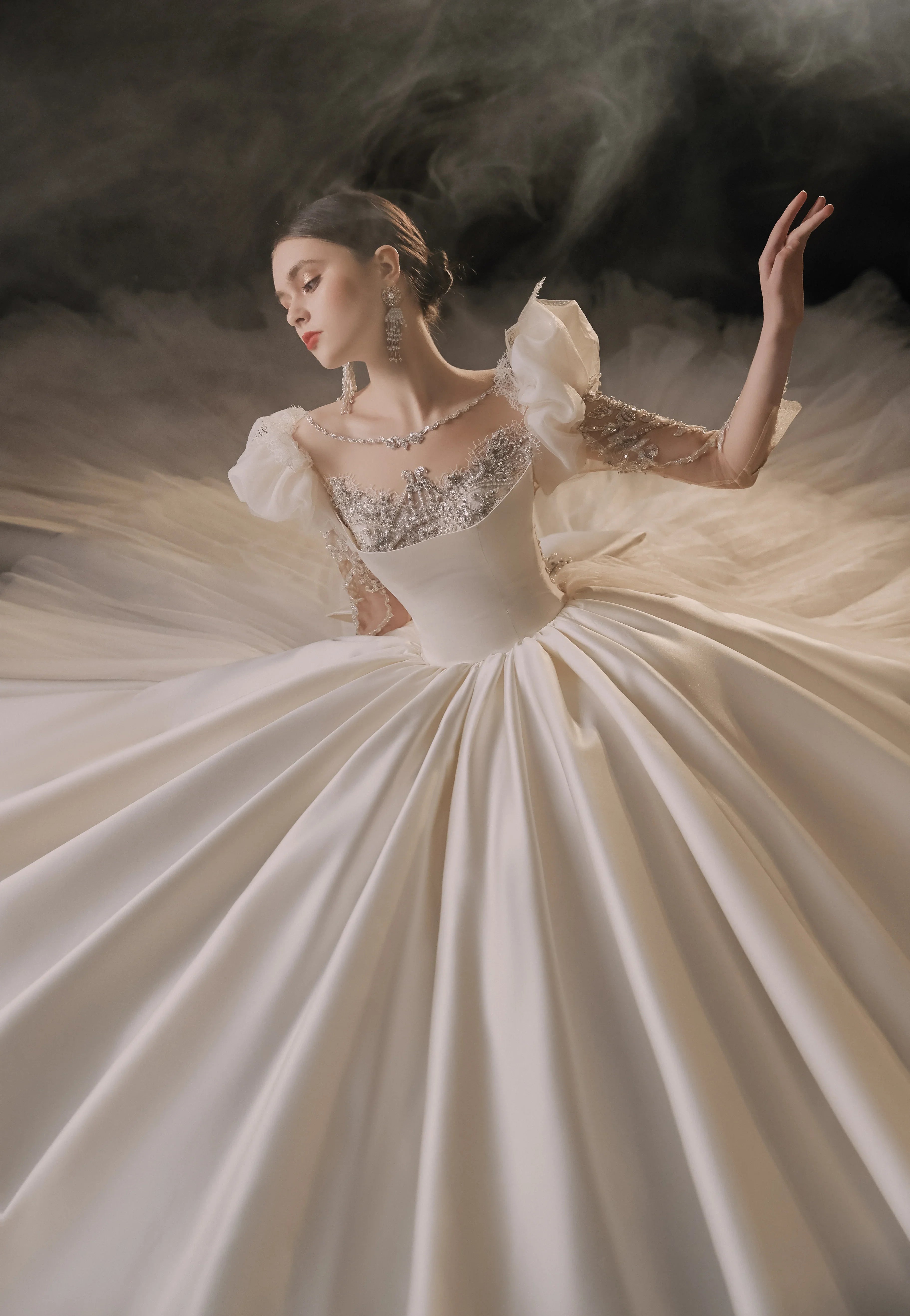Regal Ball Gown Illusion Neckline Tulle Puff Sleeve Beaded Lace Wedding Dress with Oversized Bow Train E-304 (ZD16888)