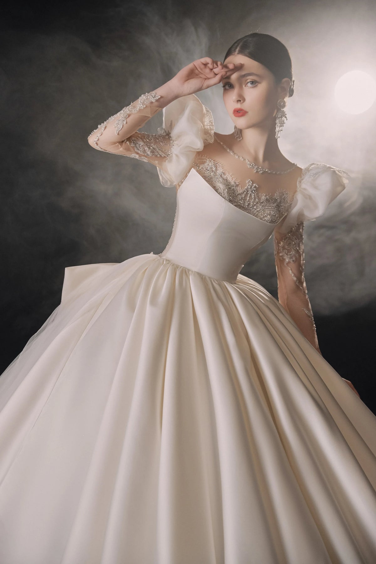 Regal Ball Gown Illusion Neckline Tulle Puff Sleeve Beaded Lace Wedding Dress with Oversized Bow Train E-304 (ZD16888)