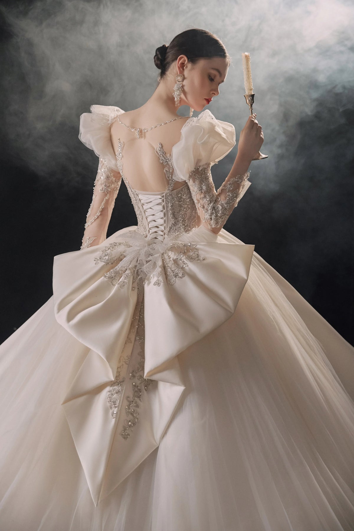 Regal Ball Gown Illusion Neckline Tulle Puff Sleeve Beaded Lace Wedding Dress with Oversized Bow Train E-304 (ZD16888)
