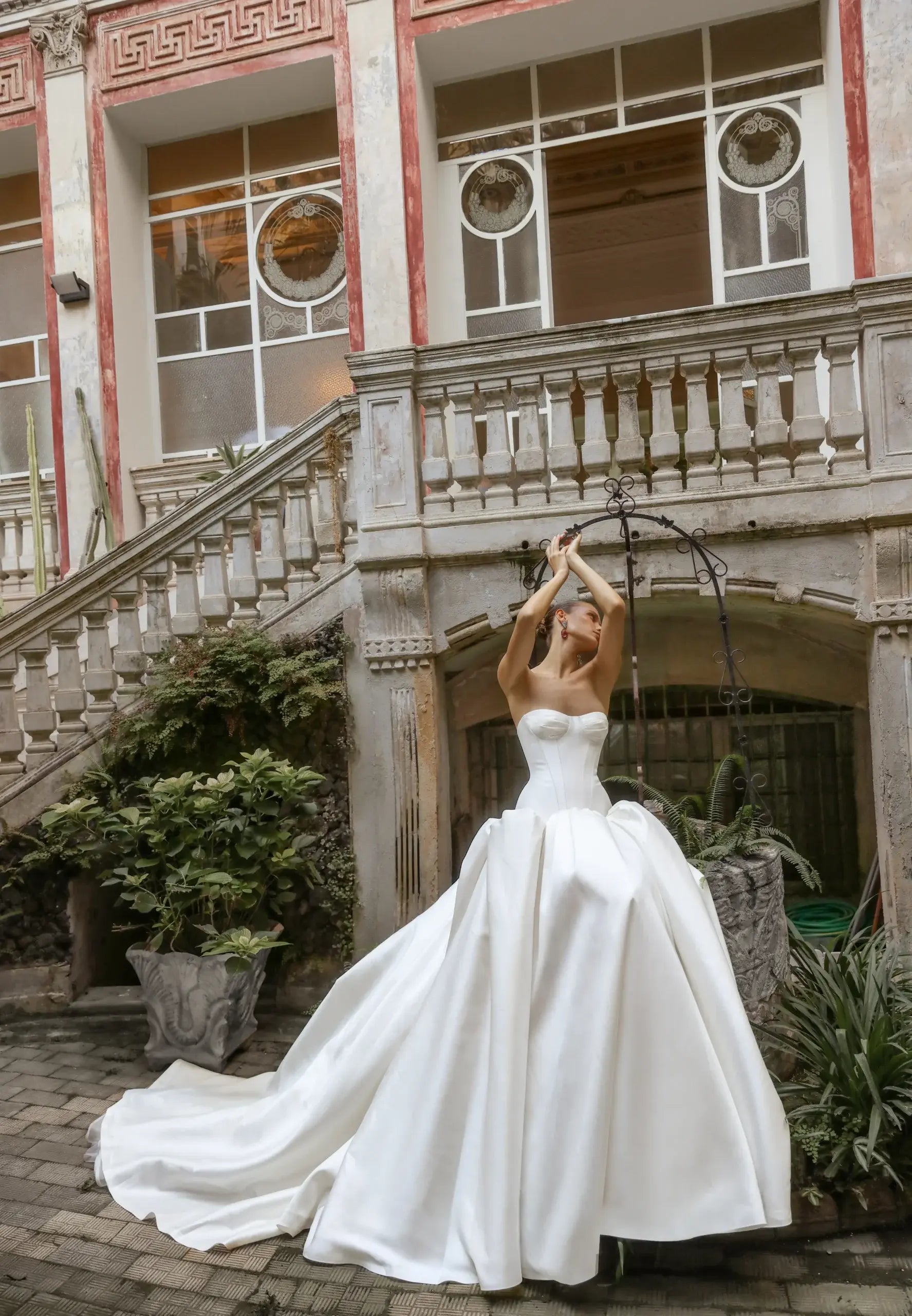 Classic White Satin Strapless Ball Gown Wedding Dress with Veil ZP114
