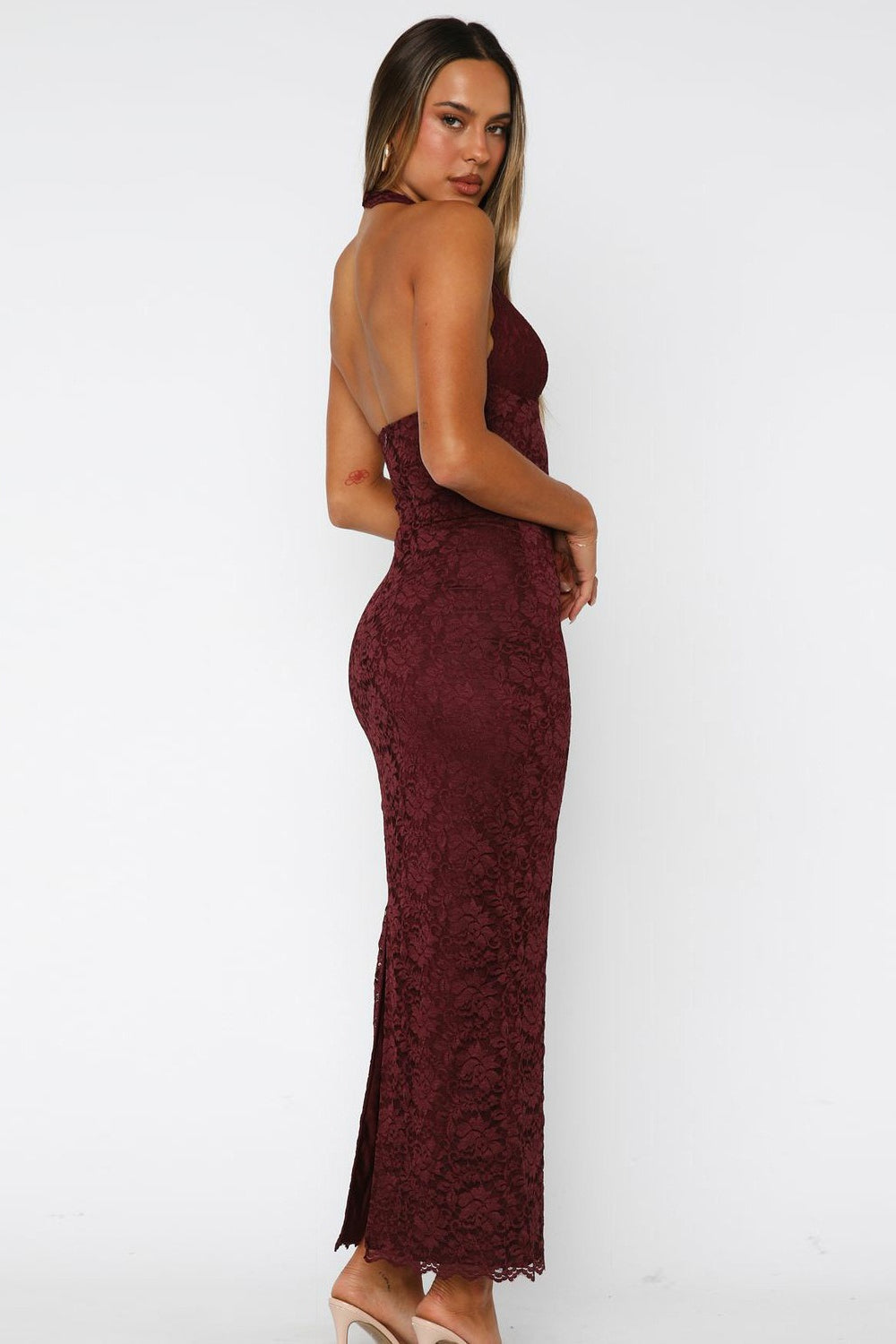 Elegant Halter Bodycon Lace Dress - View 8 | VelvetHem