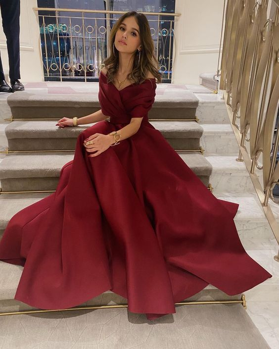 Off-the-Shoulder Burgundy Evening Dress A-Line Long Prom Dress
