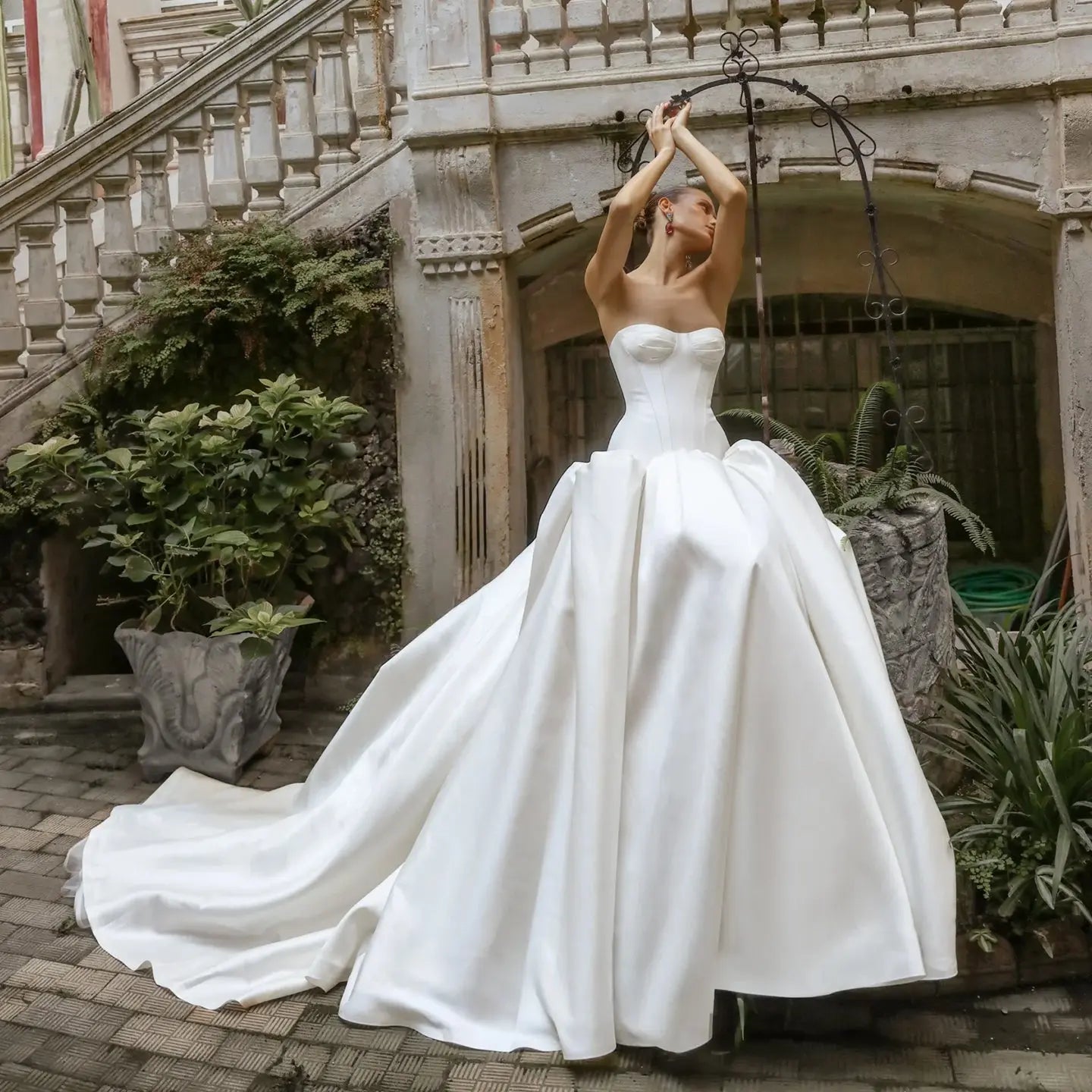 Classic White Satin Strapless Ball Gown Wedding Dress with Veil ZP114