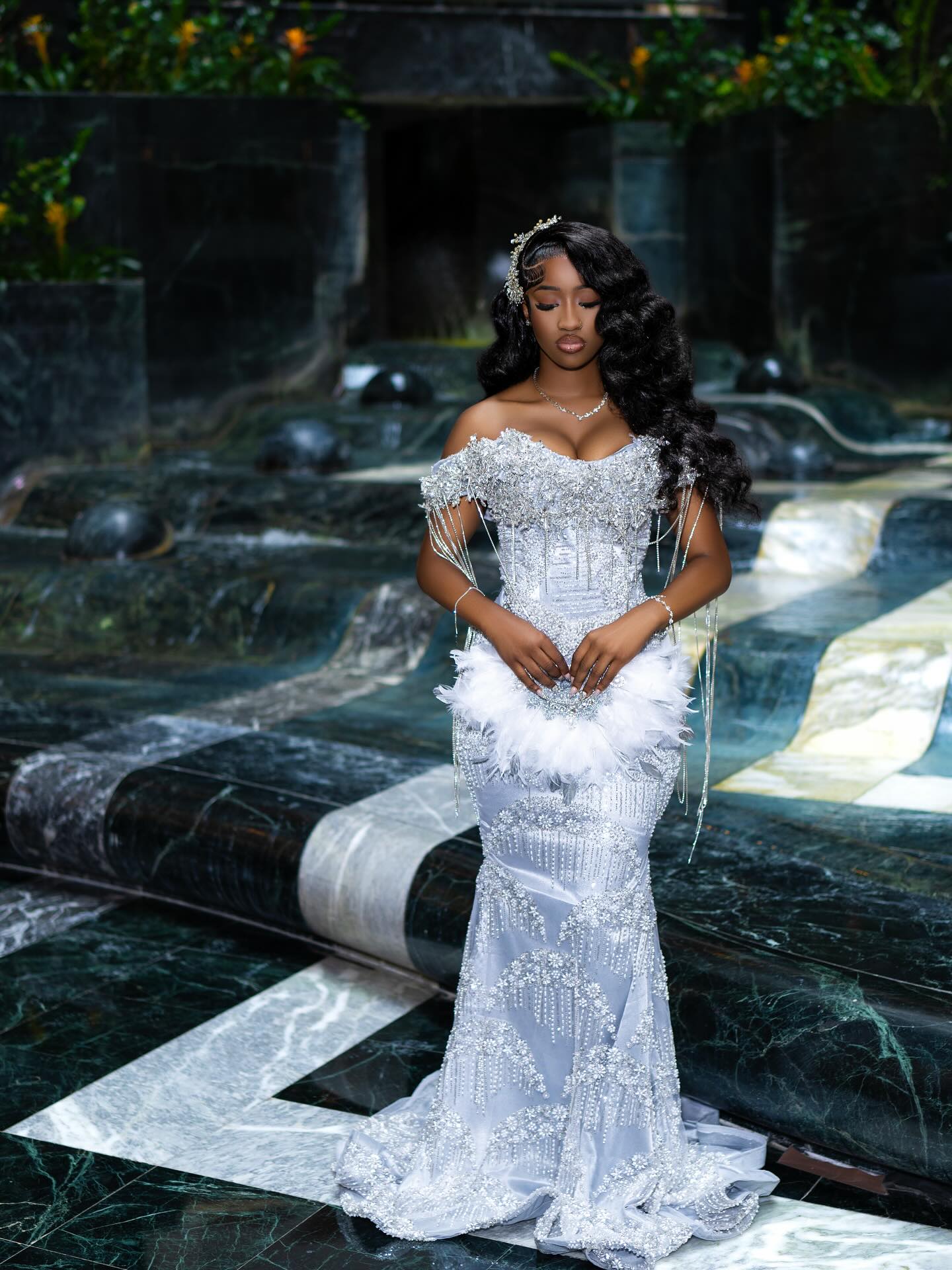 Luxury Glacial Silver Beaded Prom Dress – Crystal Fringe Mermaid Gown with Feather Accents | 2026 Couture Evening Collection (ZD17400)