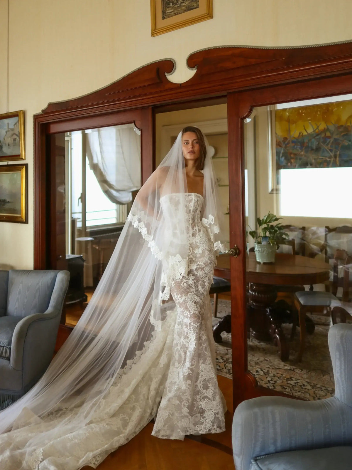 Vintage Ivory Lace Strapless Mermaid Wedding Dress ZP115
