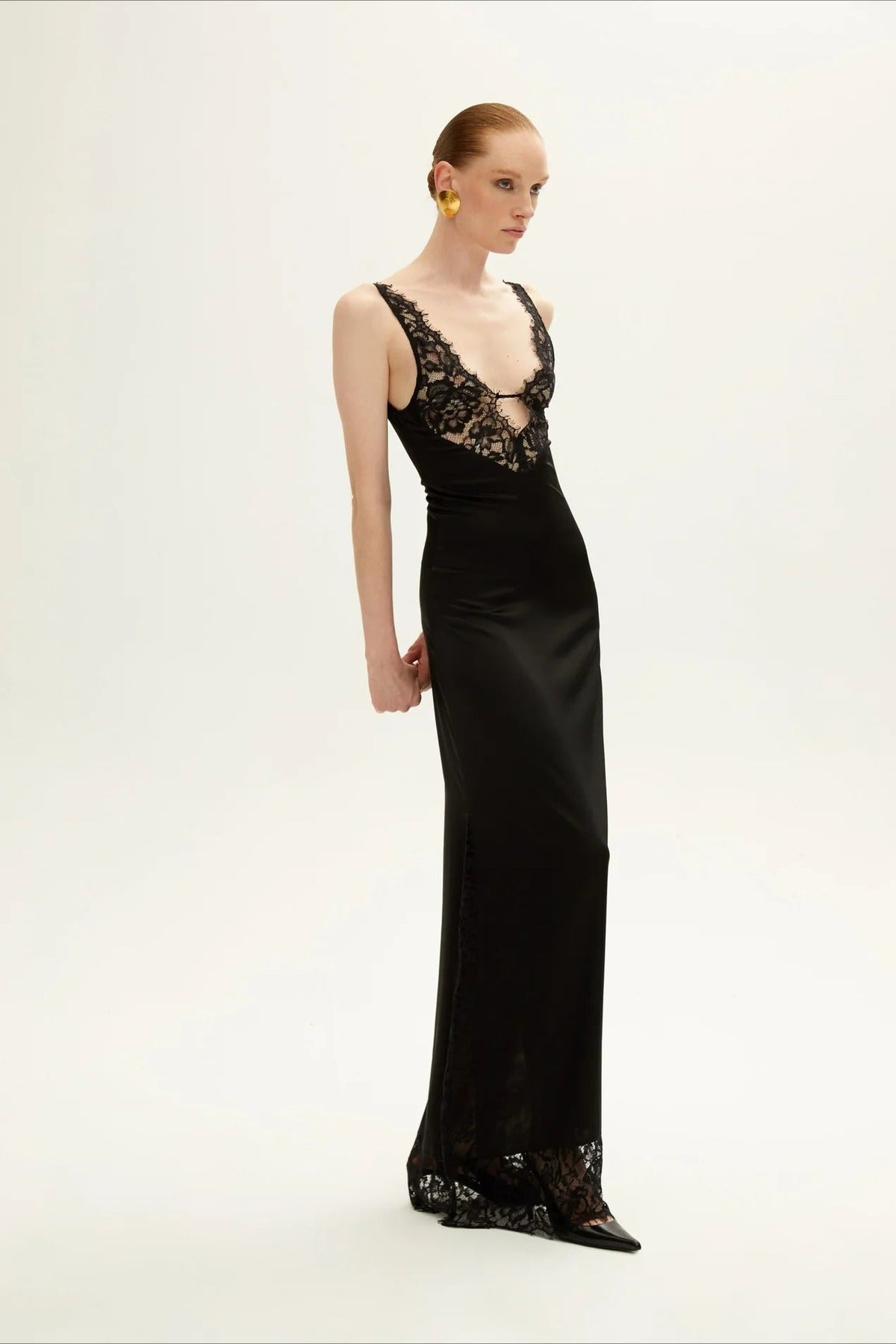 Elegant Deep V Lace Patchwork Lace Dress - VelvetHem