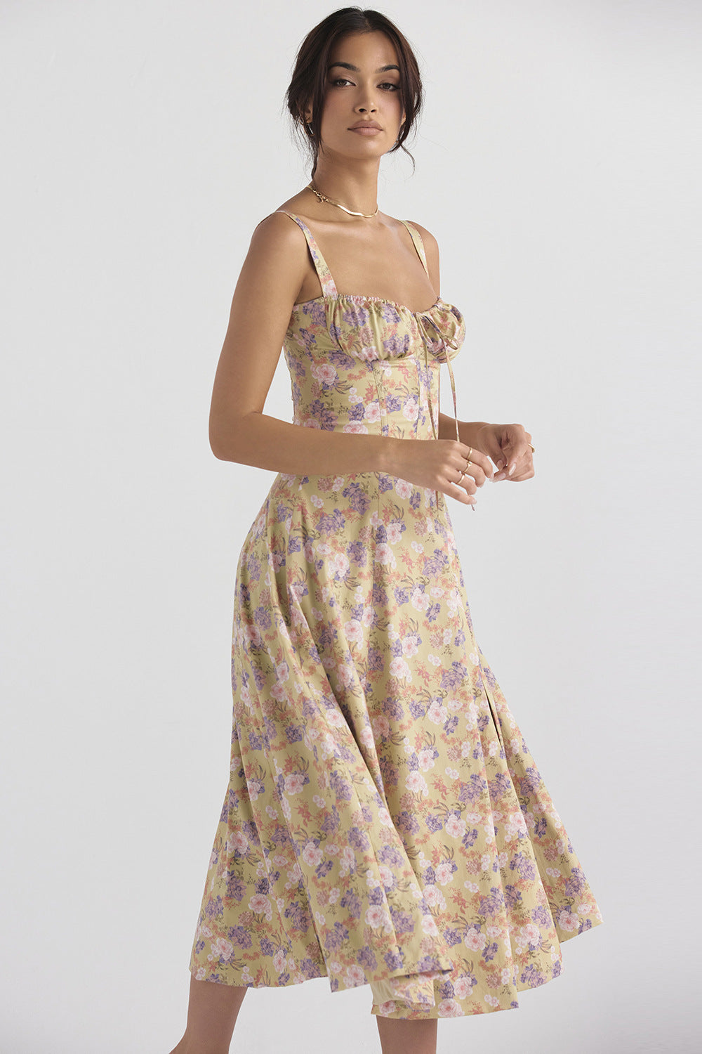 Lucía Boutique Vintage Tight Dress with Floral Pattern and Waist Evening Wear Edit