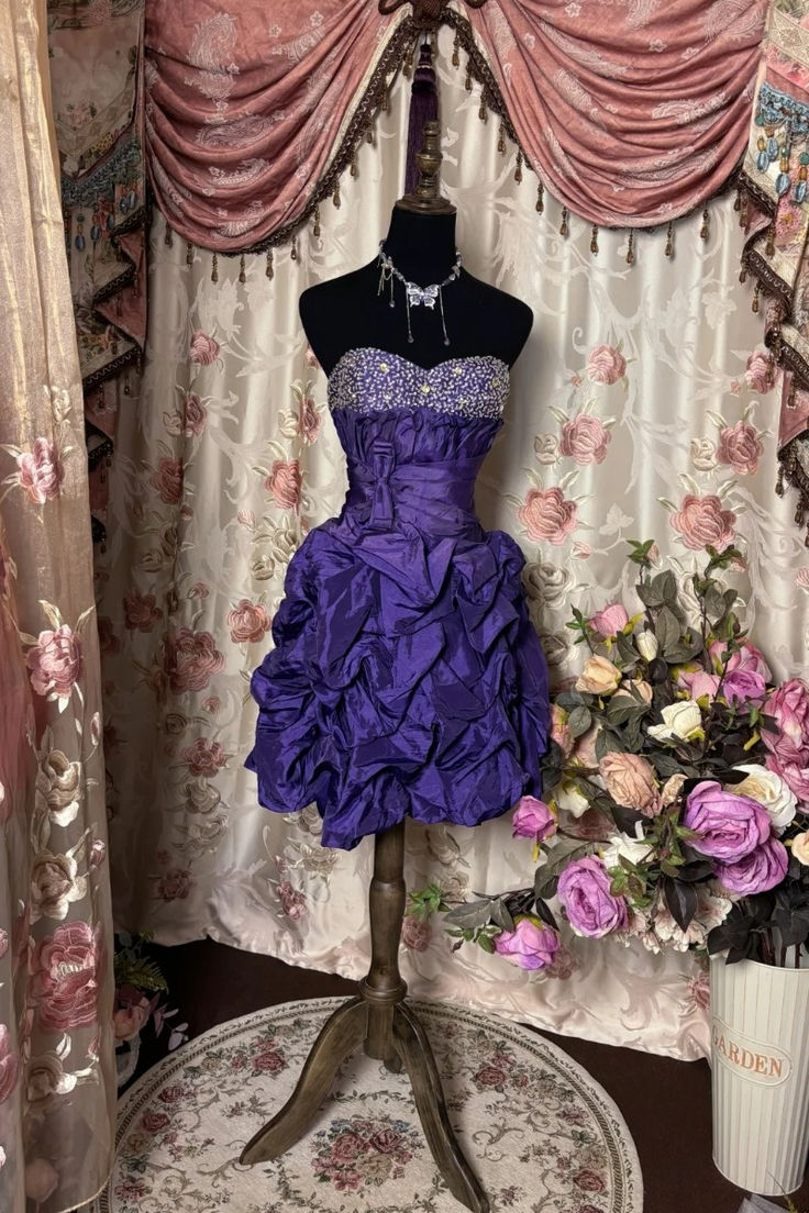 Vintage Sweetheart Neck Purple Satin Pleated Beaded Short Graduation Homecoming Dress Cocktail Dress