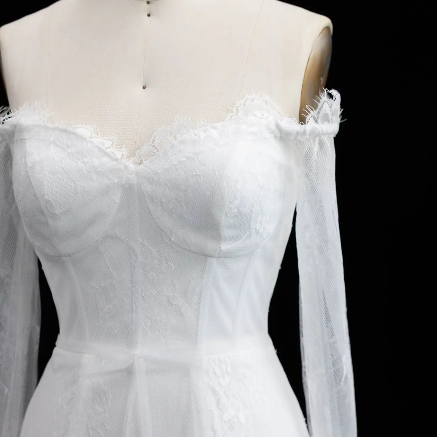 Luxury Ivory Off-the-Shoulder Long Sleeve Lace Mini Wedding Dress ZP134