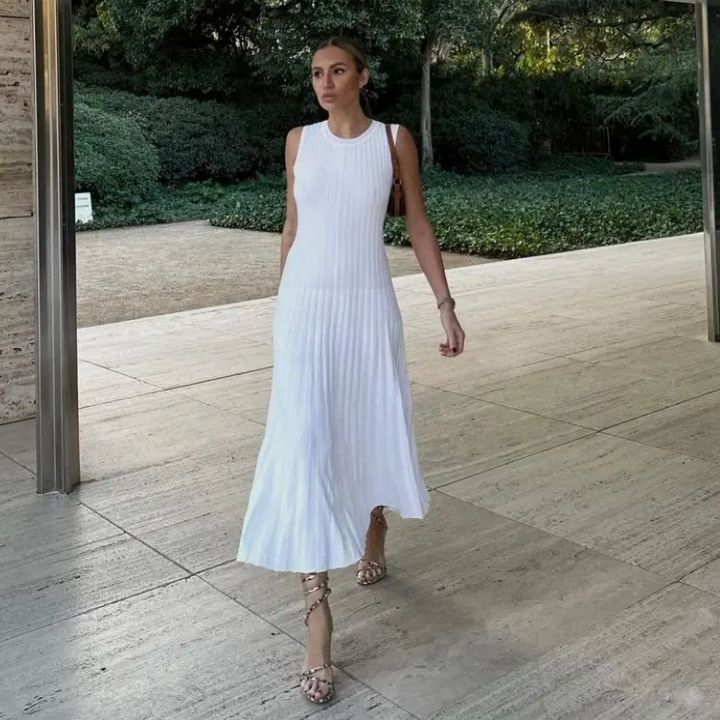 Valeria Aesthetic Sleeveless Pleated Maxi Dress Premium Wardrobe Essential