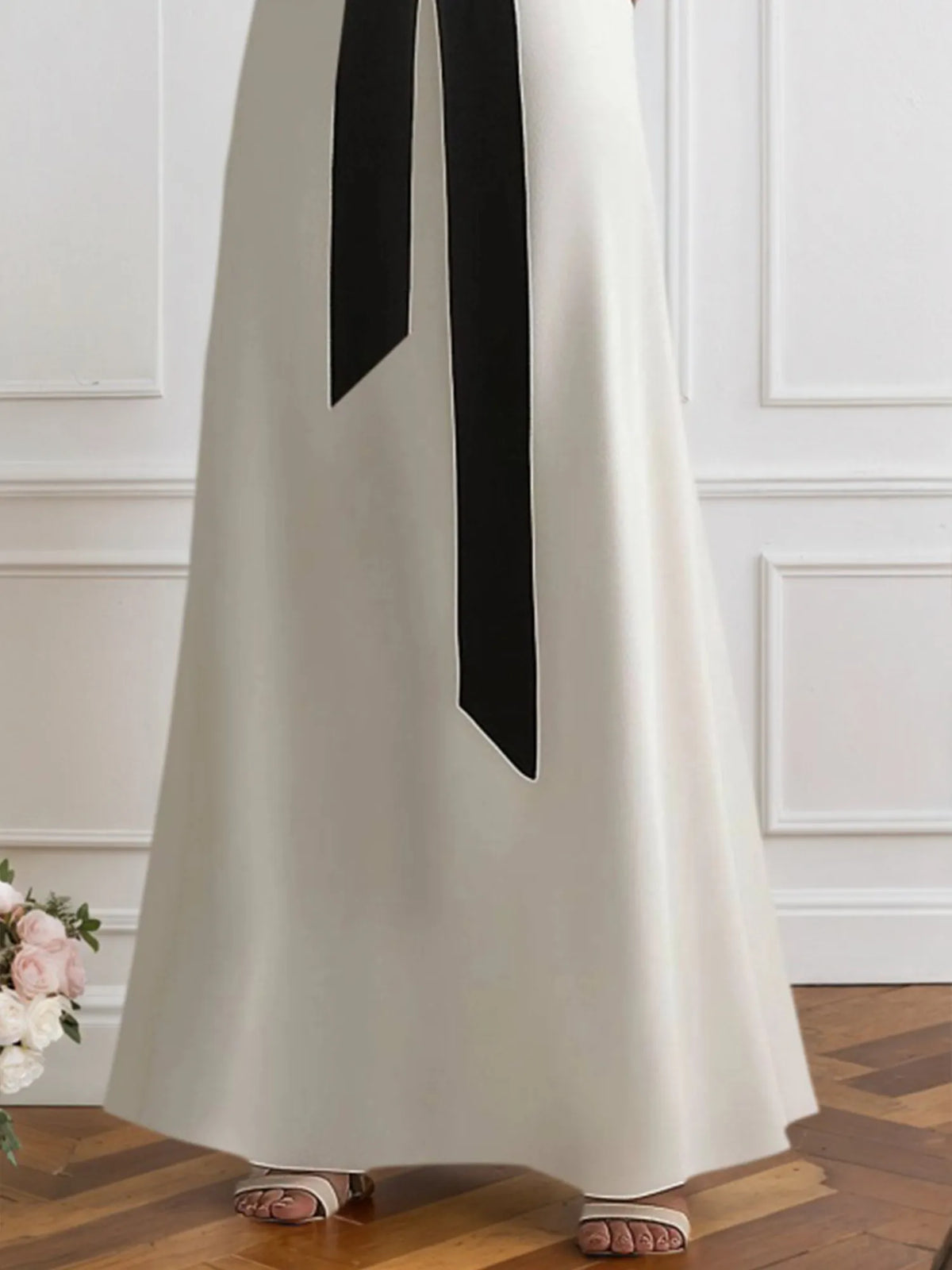 Formal Black and White Halter Cross-Neck Maxi Dress - View 2 | FashionDia