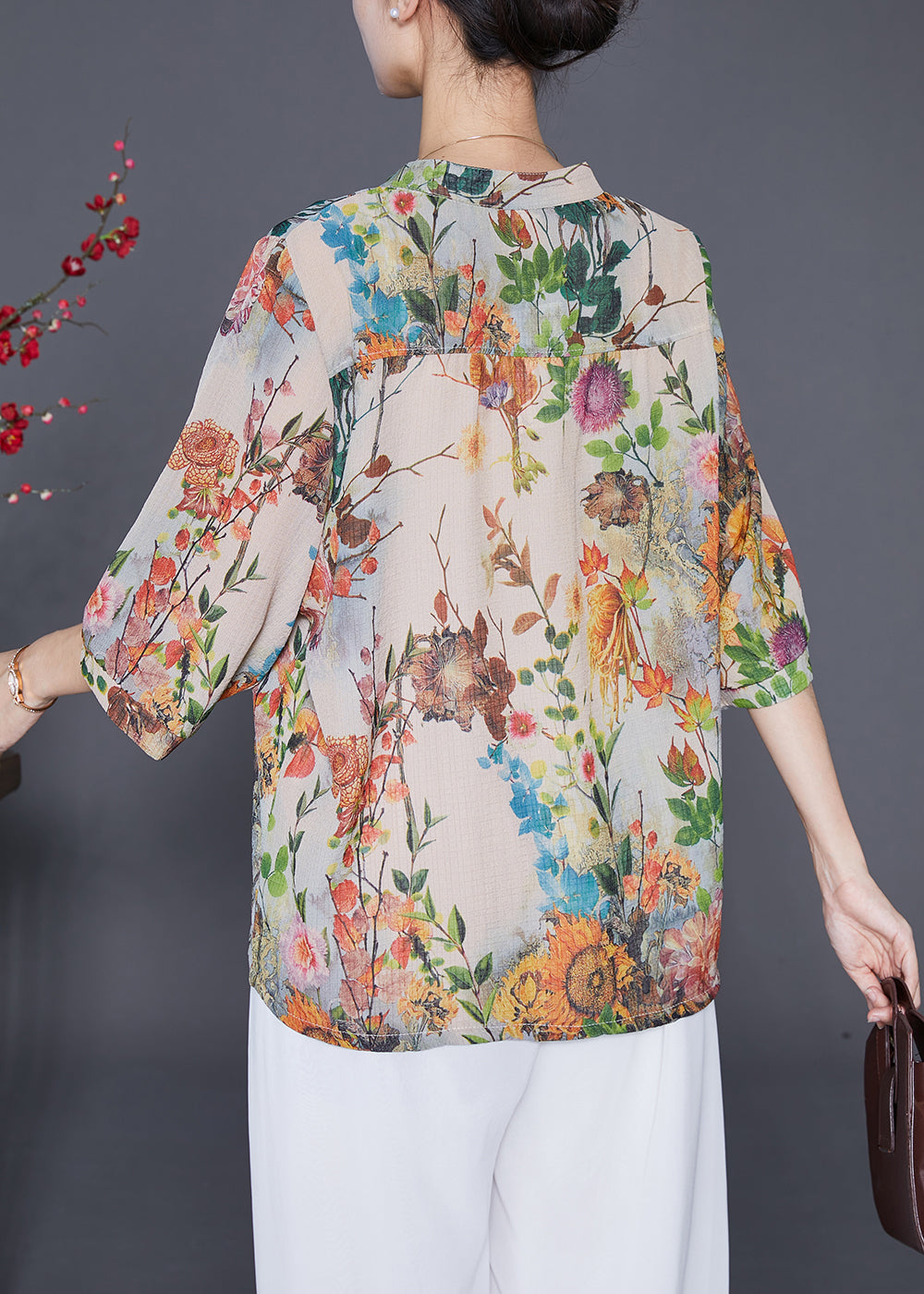 Classic Vintage Shirt with a Flattering Fit