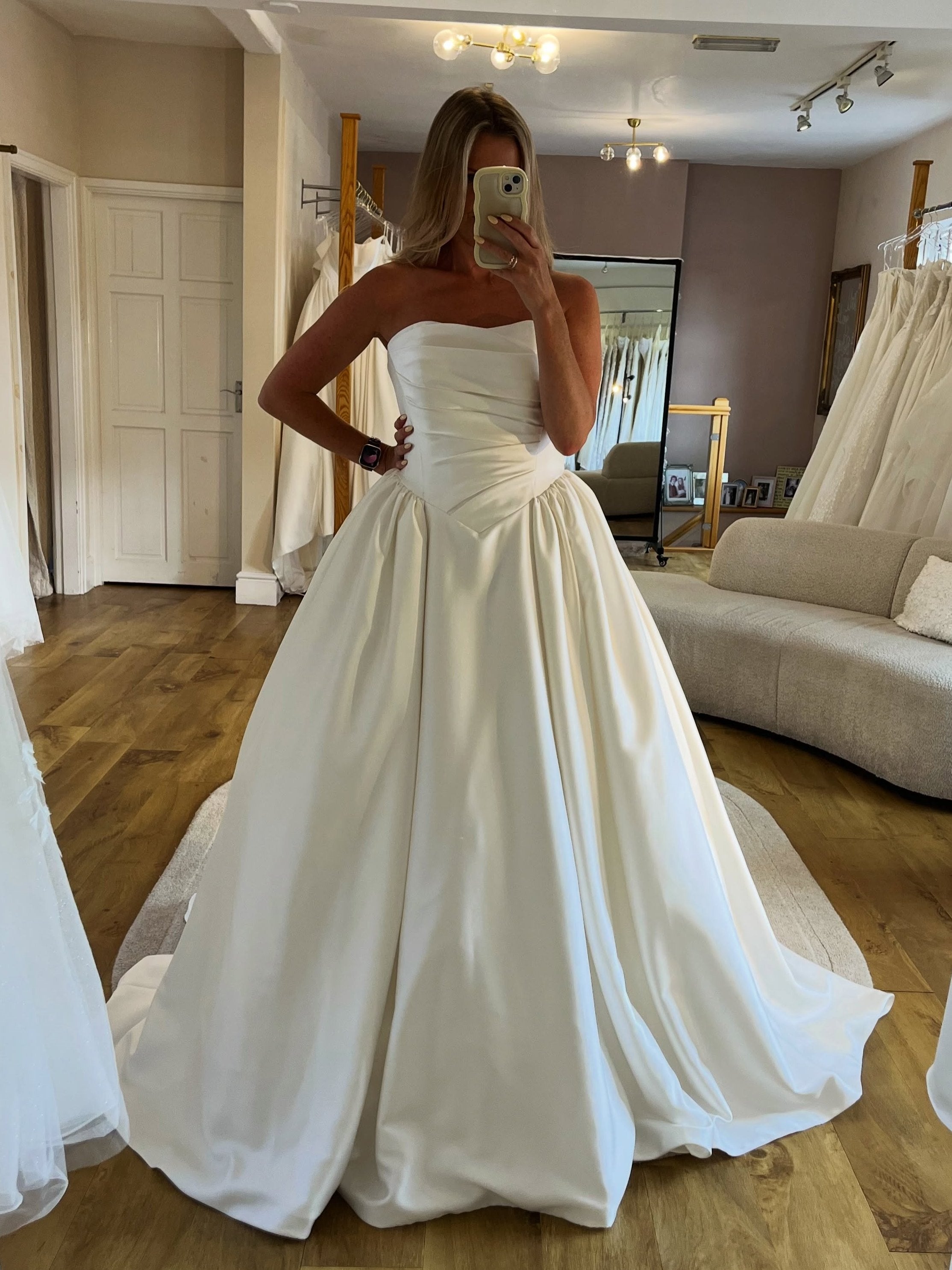 Strapless Pleated Satin Wedding Dress Minimalist Plain A-Line Bridal Gown With Train