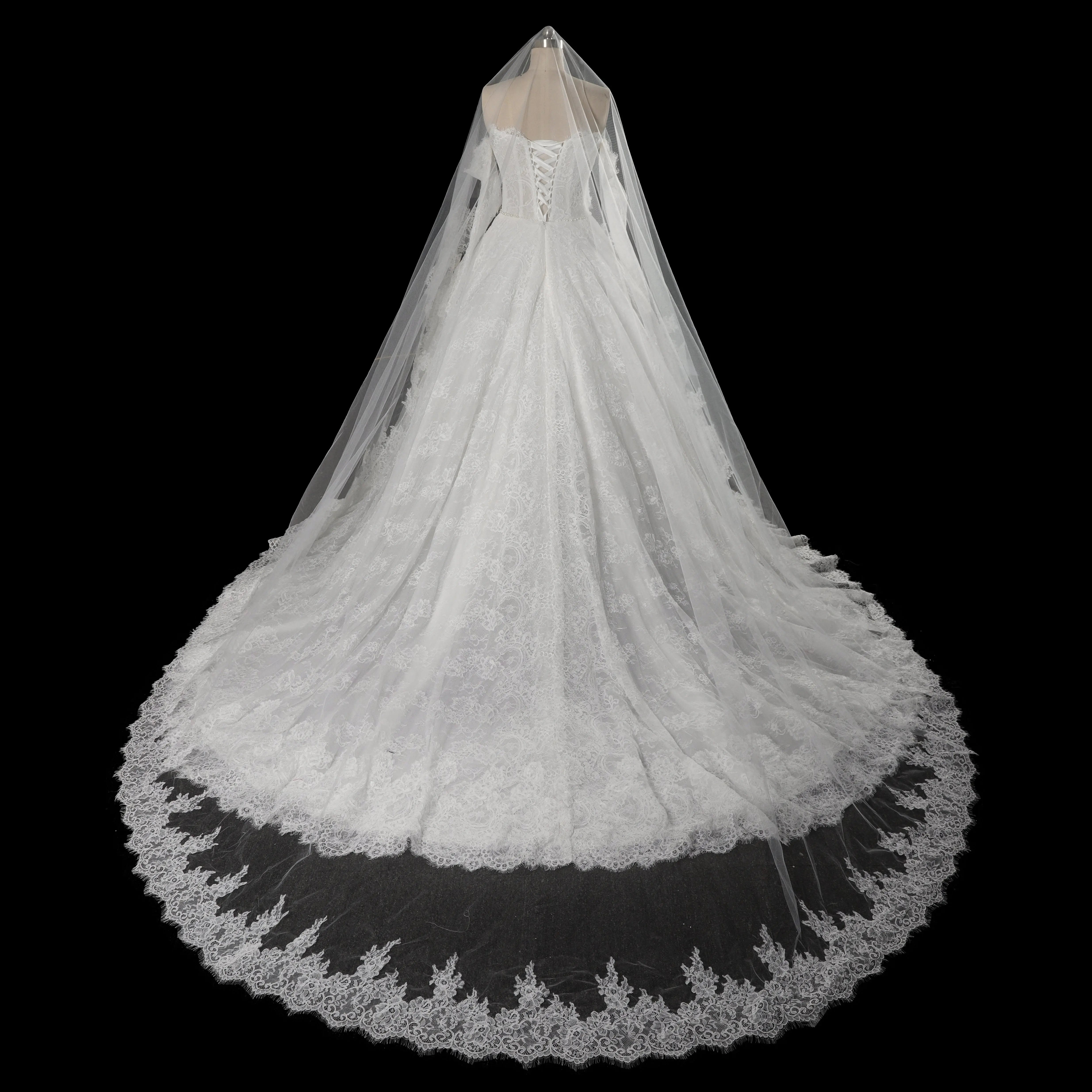 Off White Luxury Ball Gown Wedding Dress Beaded With Veil ZP035