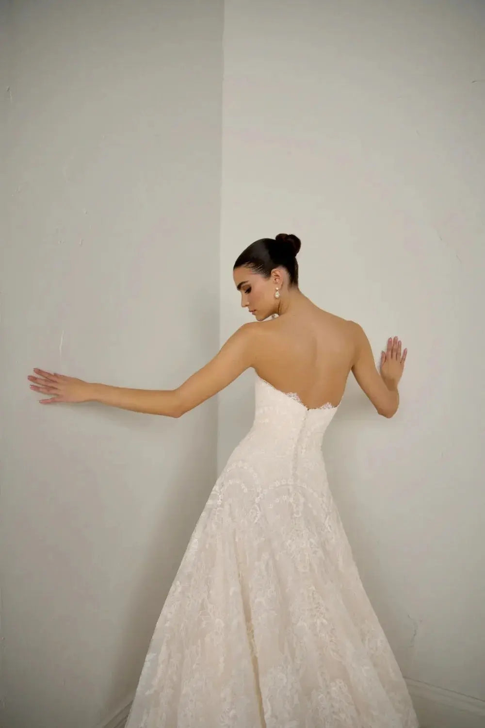 White Classic Eyelash Lace A Line Wedding Dress for Bride ZP208