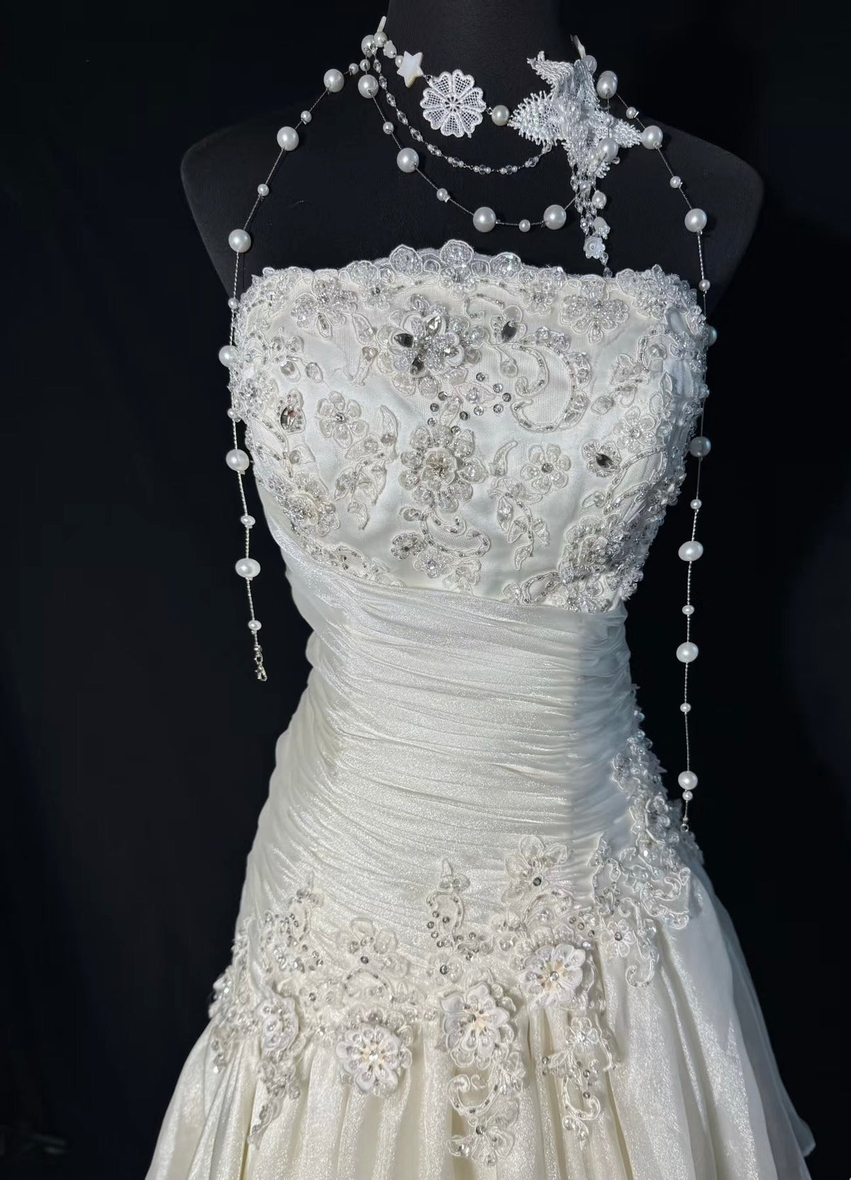 Strapless Ivory Tulle Wedding Dress Applique Elegant Gown For Bridal