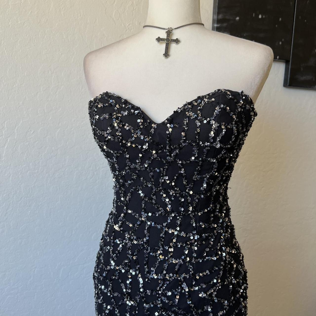 Sparkly Black Sweetheart Neck Sequin Sheath Cocktail Dress Formal Graduation Homecoming Dress - View 2 | FashionDia