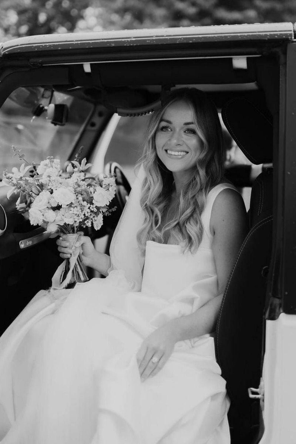 Beauty A-Line Square Neck White Bridal Dress with Bowknot - View 4 | FashionDia