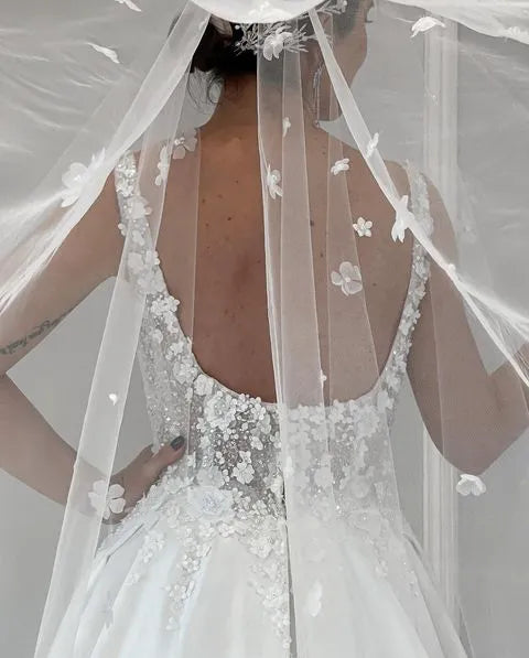 Pretty V Neck Floral Pearls A-line Wedding Dress Spaghetti Strap Flowers Satin Bridal Dresses Side Slit Backless Wedding Gowns