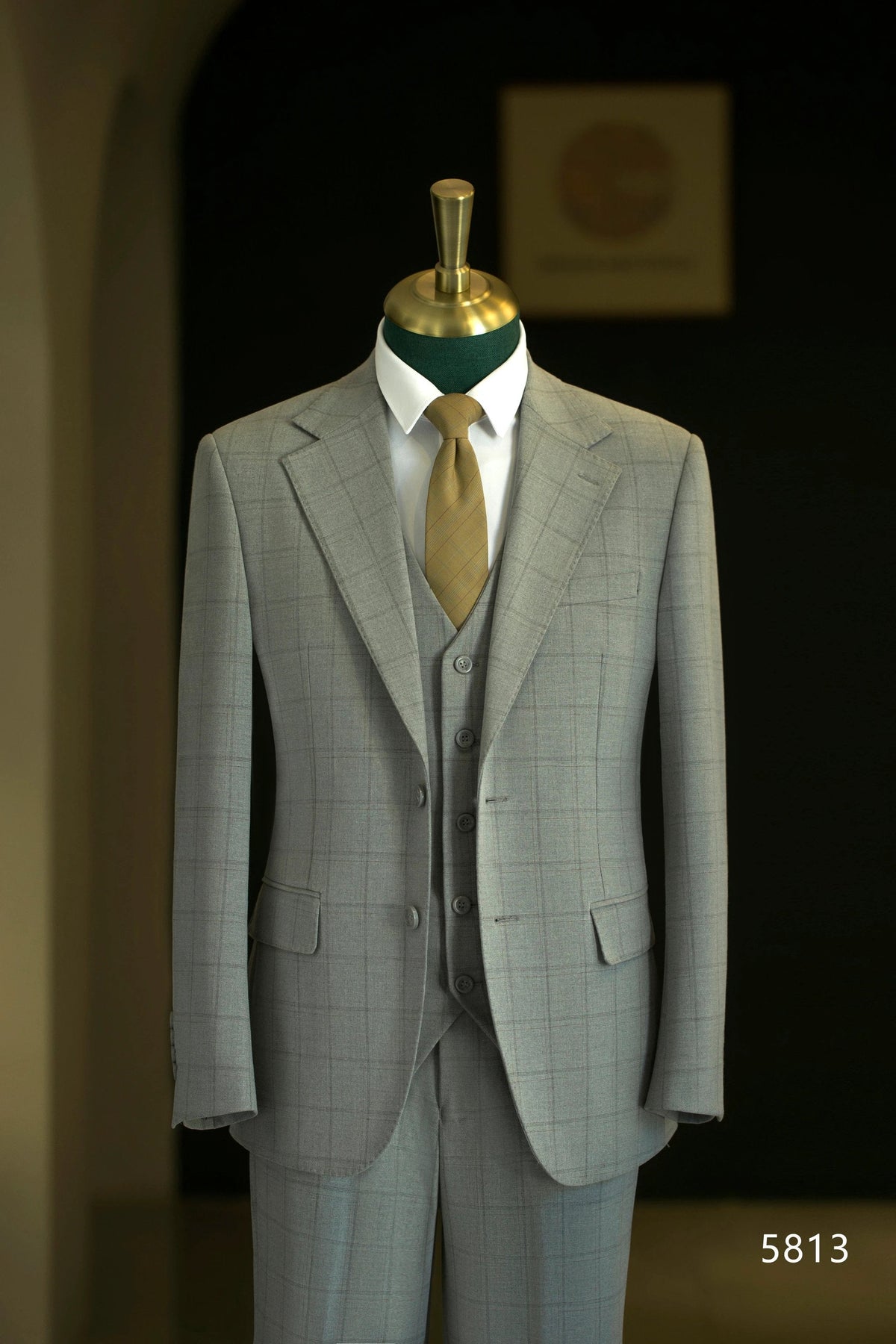 Light Grey Windowpane Check Wool 3-Piece Wedding Suit | Tailored Groom & Groomsmen Attire by 男装