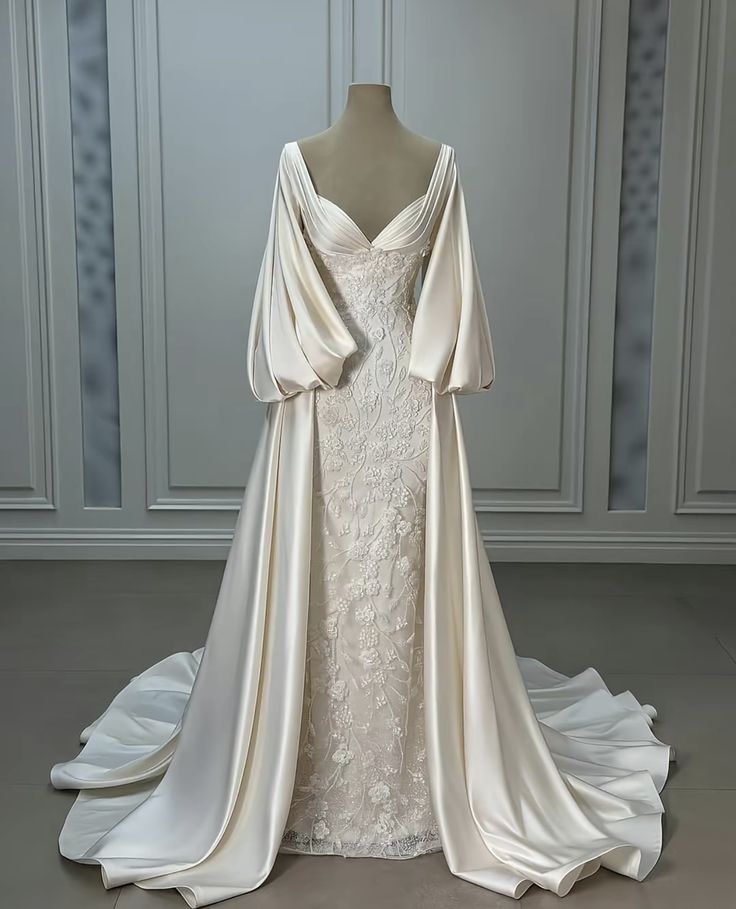 Luxury Wedding Dresses, Ivory Satin Lace A-line Bridal Gowns   fg7651