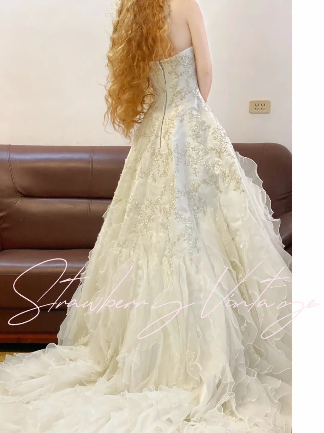 A Line Strapless Elegant Wedding Dress Long Bridal Gown   fg7594