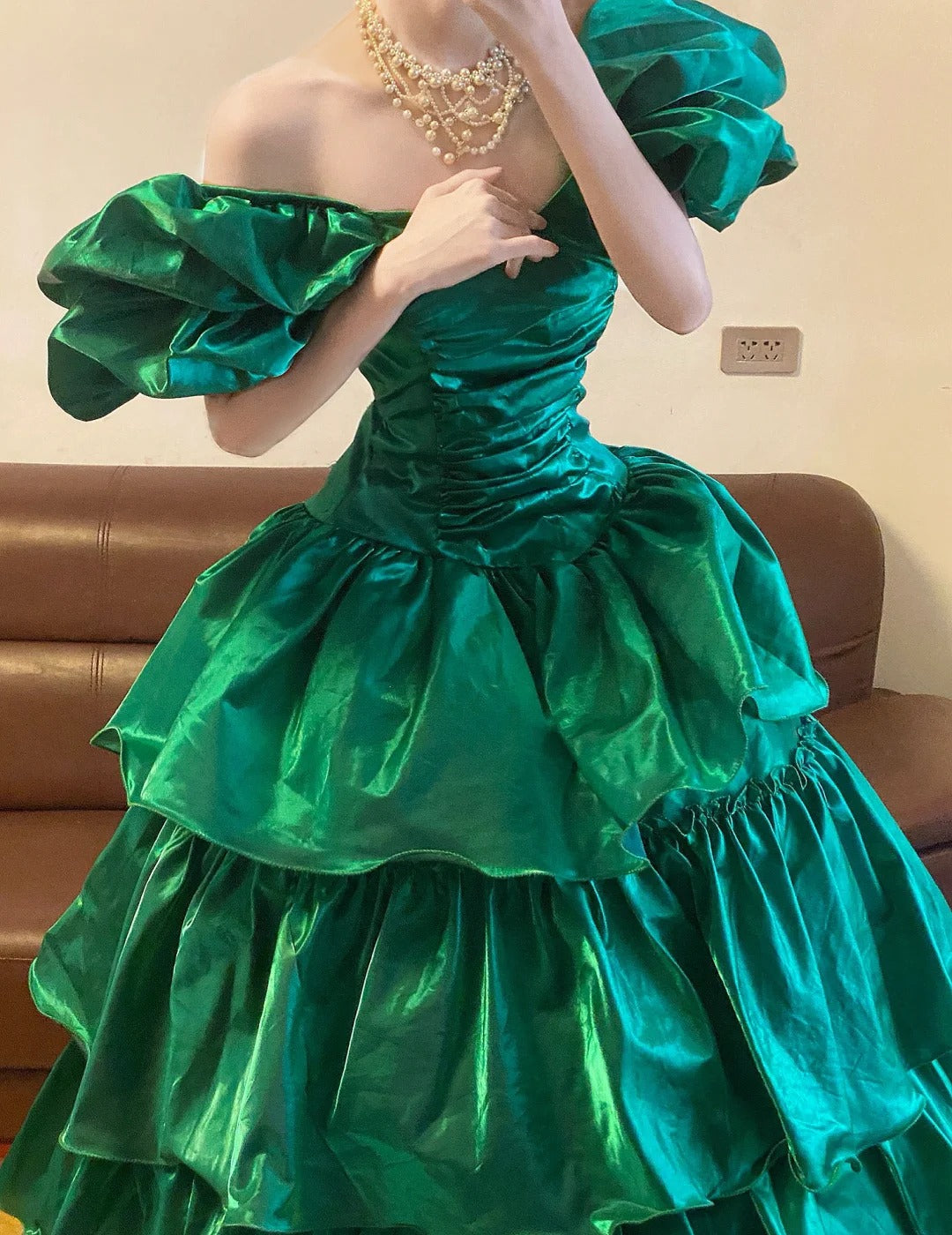 Emerald Green Off-the-Shoulder Long Prom Dresses Vintage Formal Evening Dress - View 3 | FashionDia