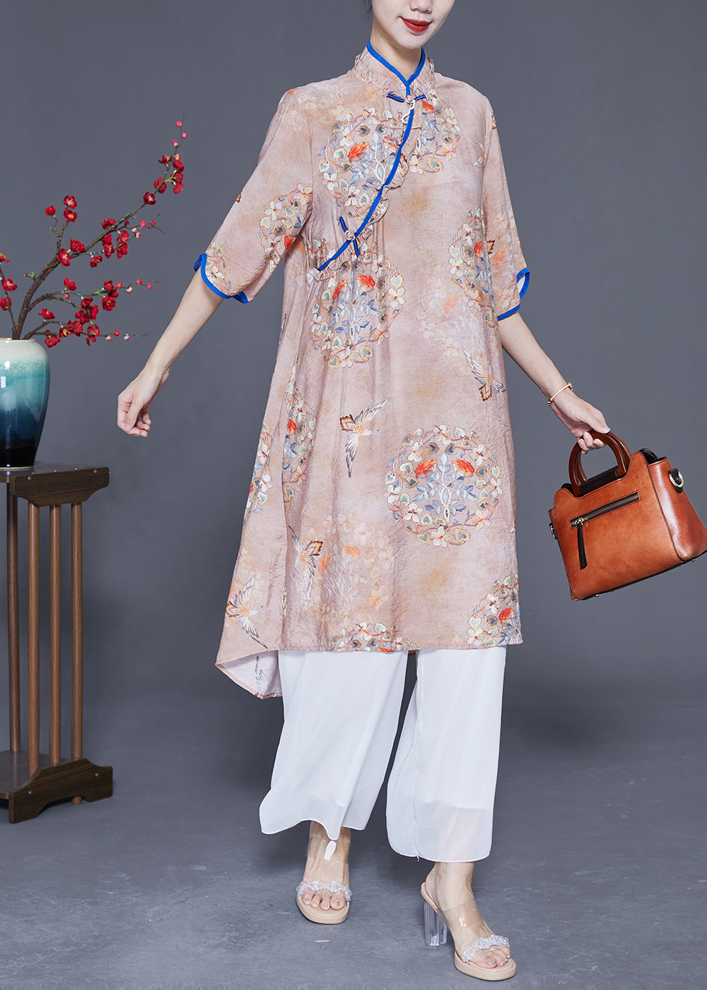 Beautifully Crafted Dress in a Classic Style