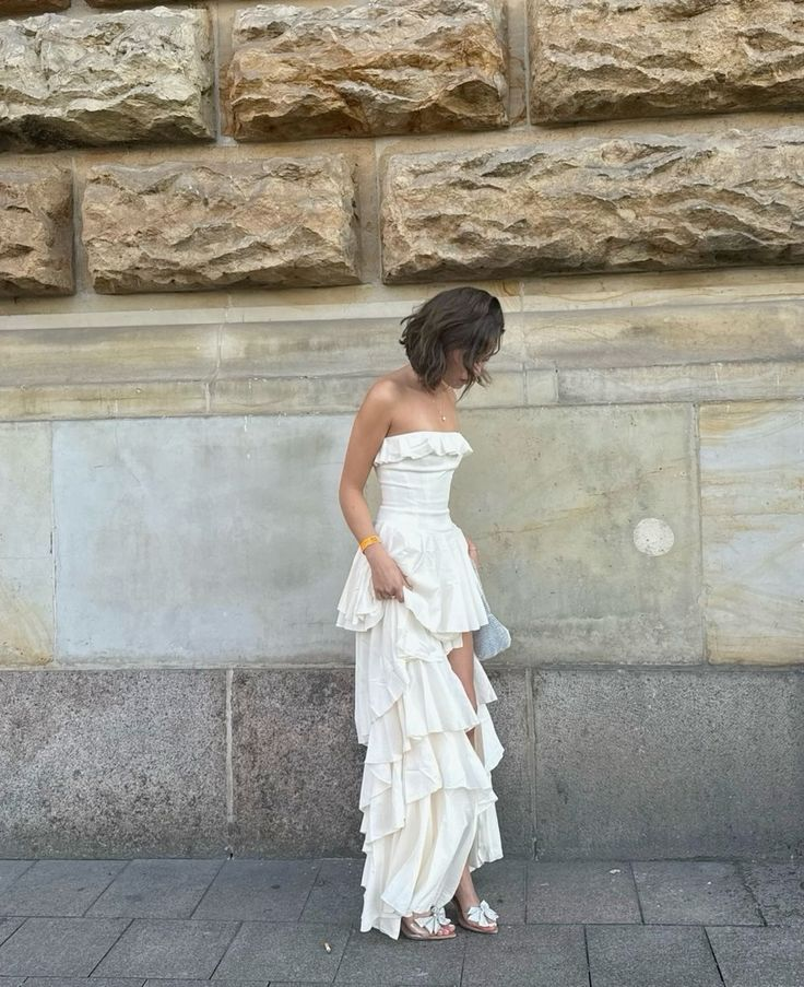 Elegant Strapless White Prom Dress Layered Satin Party Evening Gown