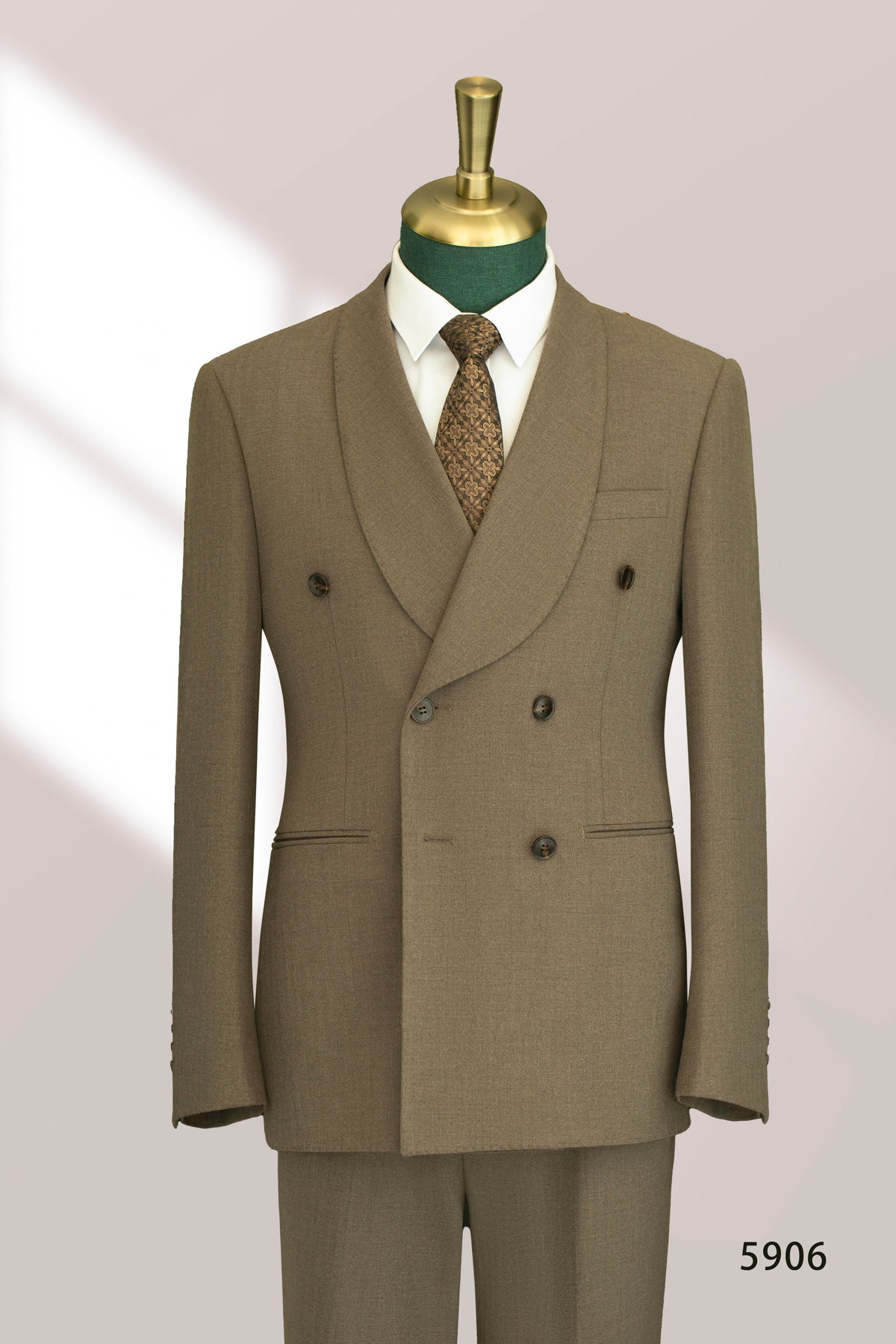 Taupe Wool Double-Breasted 3-Piece Wedding Suit | Tailored Groom & Groomsmen Attire by 男装