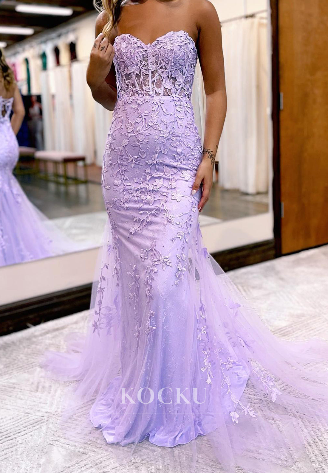 Graceful Sweetheart Mermaid Sleeveless Beaded Lace Party Prom Dress with Appliques