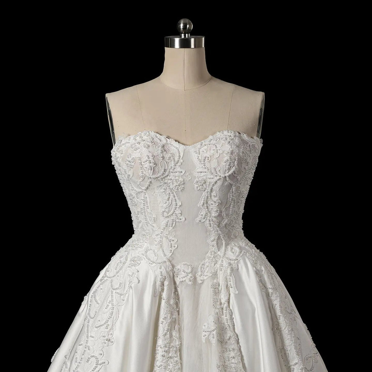 White Satin Strapless Wedding Dress Lace Appliques Sweetheart Neckline Ball Gown ZP010