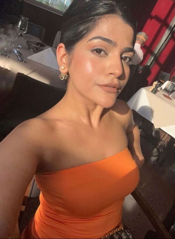 Kritika Khurana X Miakee ��������� Aliza