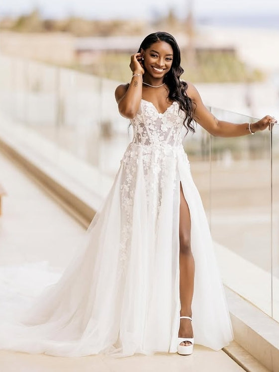 Classic Sweetheart Tulle Lace With Slit Wedding Gown