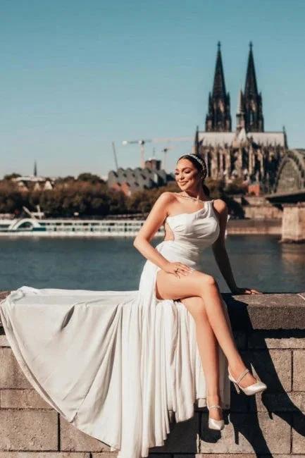 Obsessing Long White One Shoulder Sleeveless Beading Wedding Dress with Slit (ZD15553)