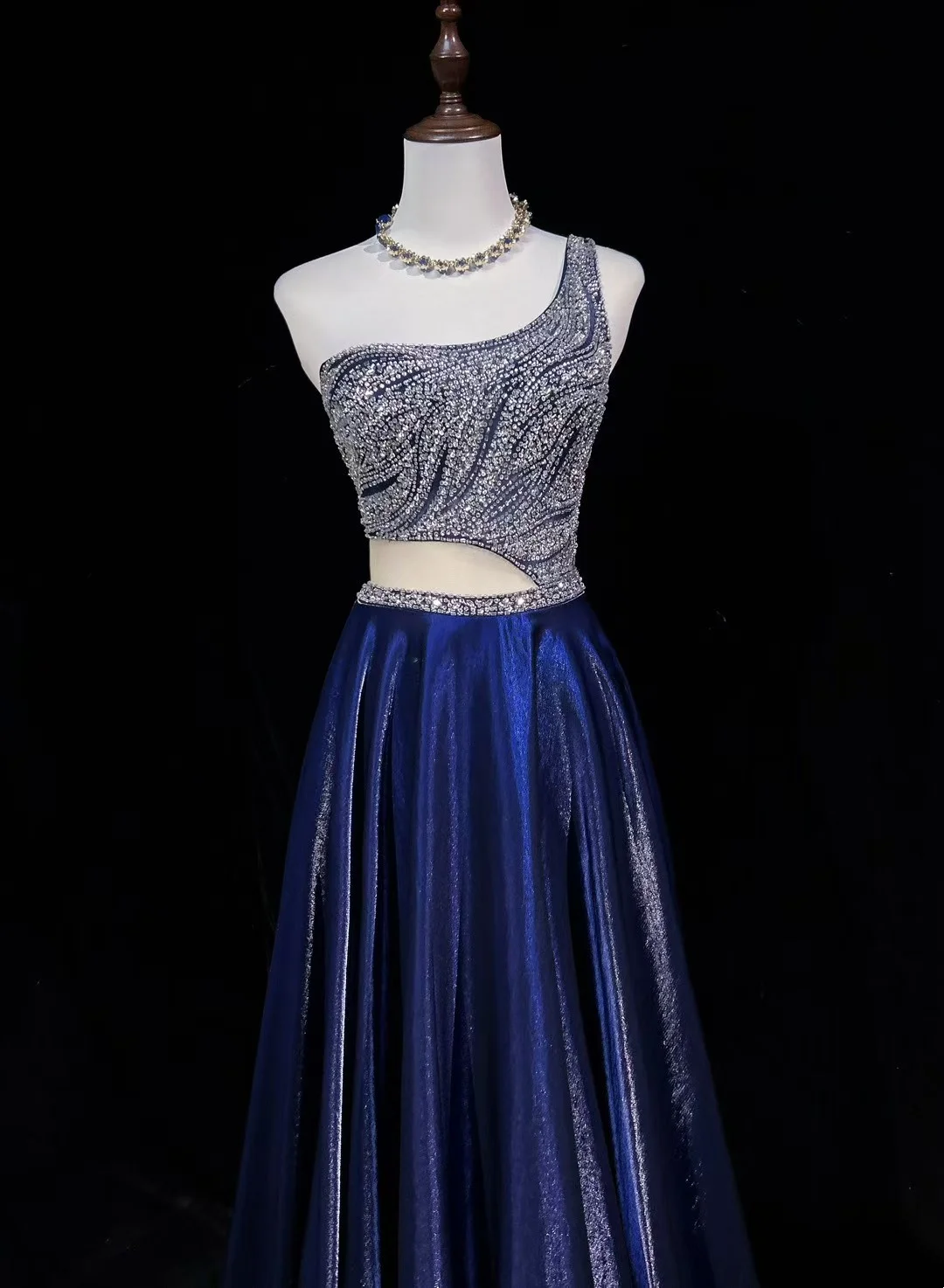 One Shoulder Royal Blue Prom Party Dress Beads Evening Gowns - View 3 | VelvetHem