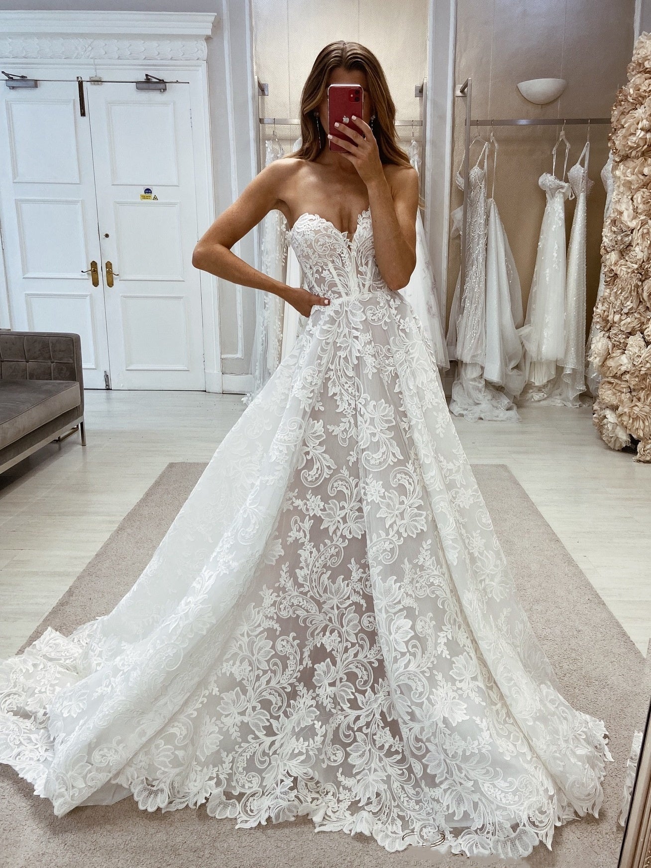 Vintage Scroll Floral Lace Sweetheart Wedding Dress