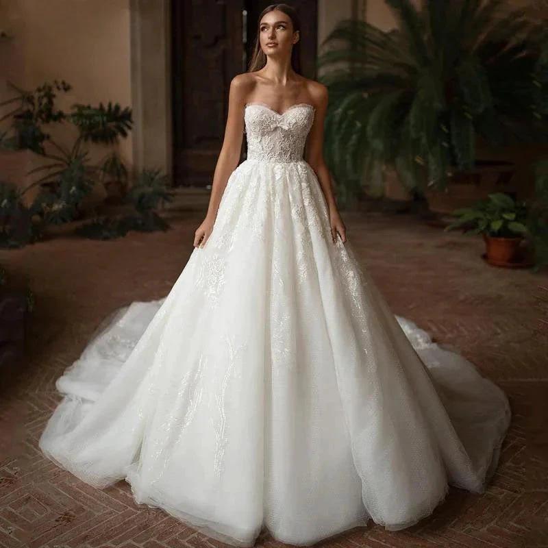 Elegant A-Line Lace Wedding Dresses Luxury Strapless Sweetheart Appliques Bridal Gown Sweep Train Vestido De Noiva by payinti