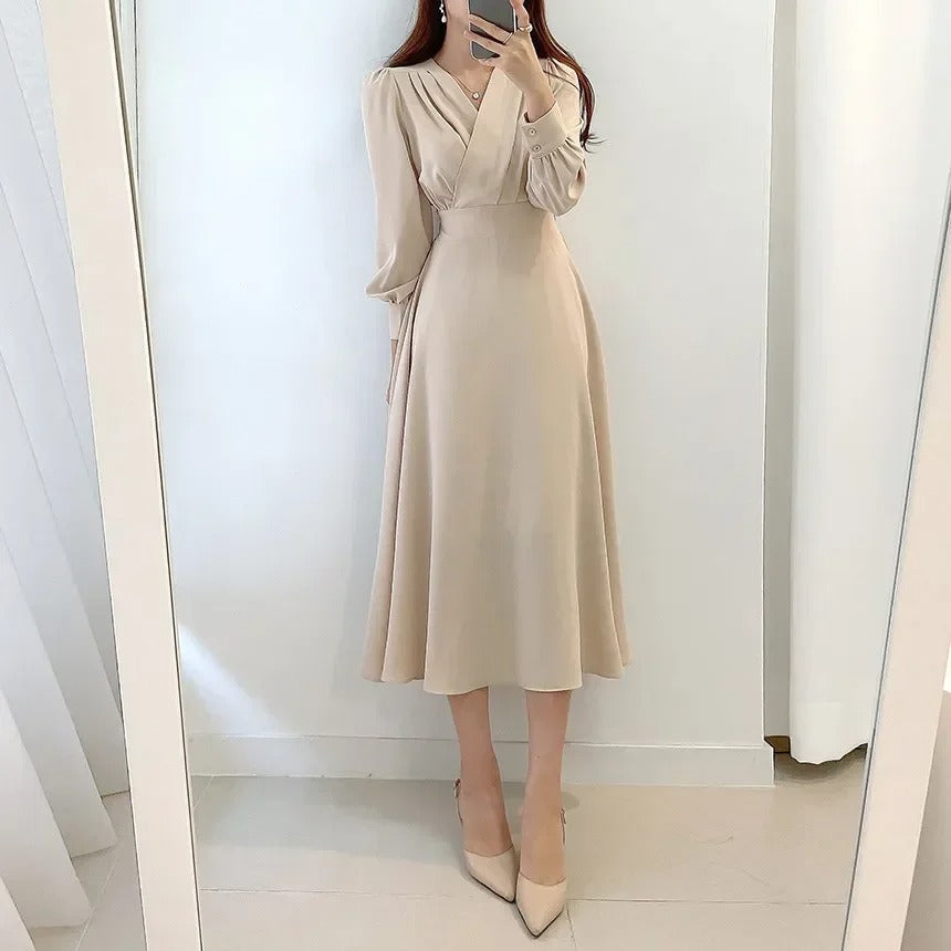 Aitana Boutique Vintage Evening Dress for Women Chic Silhouette Collection