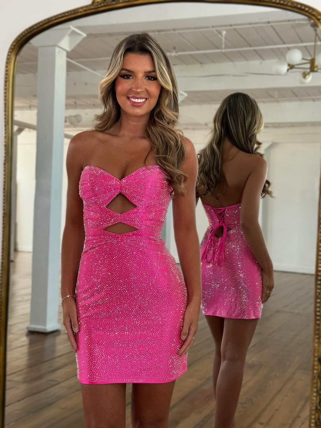 Stunning Bodycon Sweetheart Yellow Short Homecoming Dress with Beading