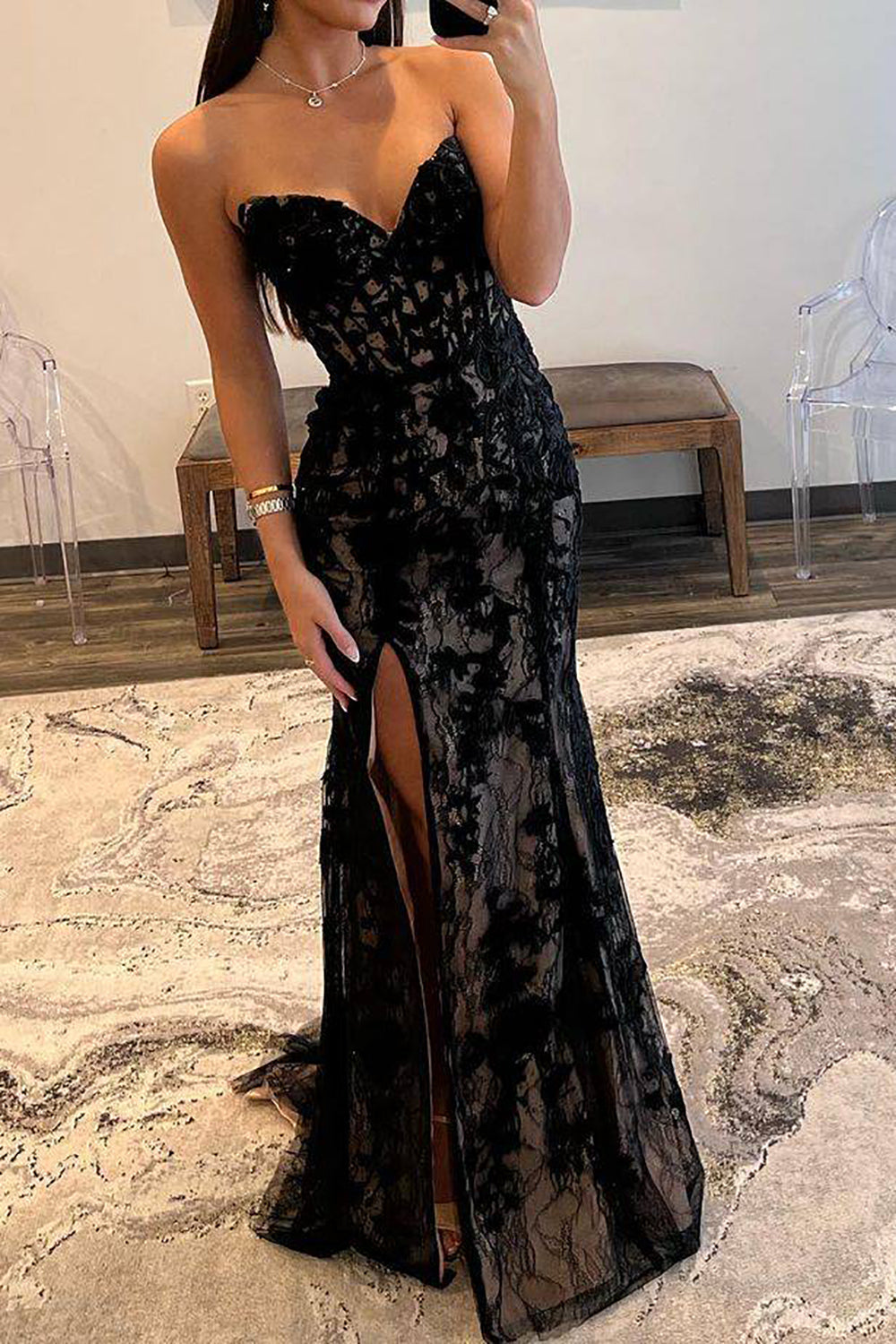 Mermaid Sweetheart Black Corset Prom Dress with Appliques - FashionDia