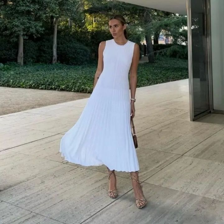 Valeria Aesthetic Sleeveless Pleated Maxi Dress Premium Wardrobe Essential