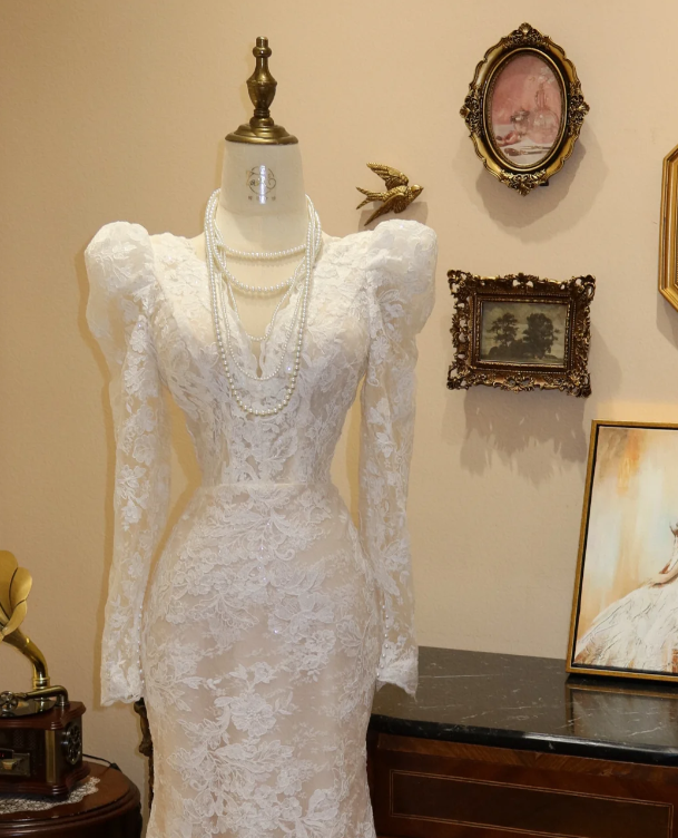 Lace Long Sleeves Wedding Dress White Modest Wedding Gowns - View 2 | VelvetHem