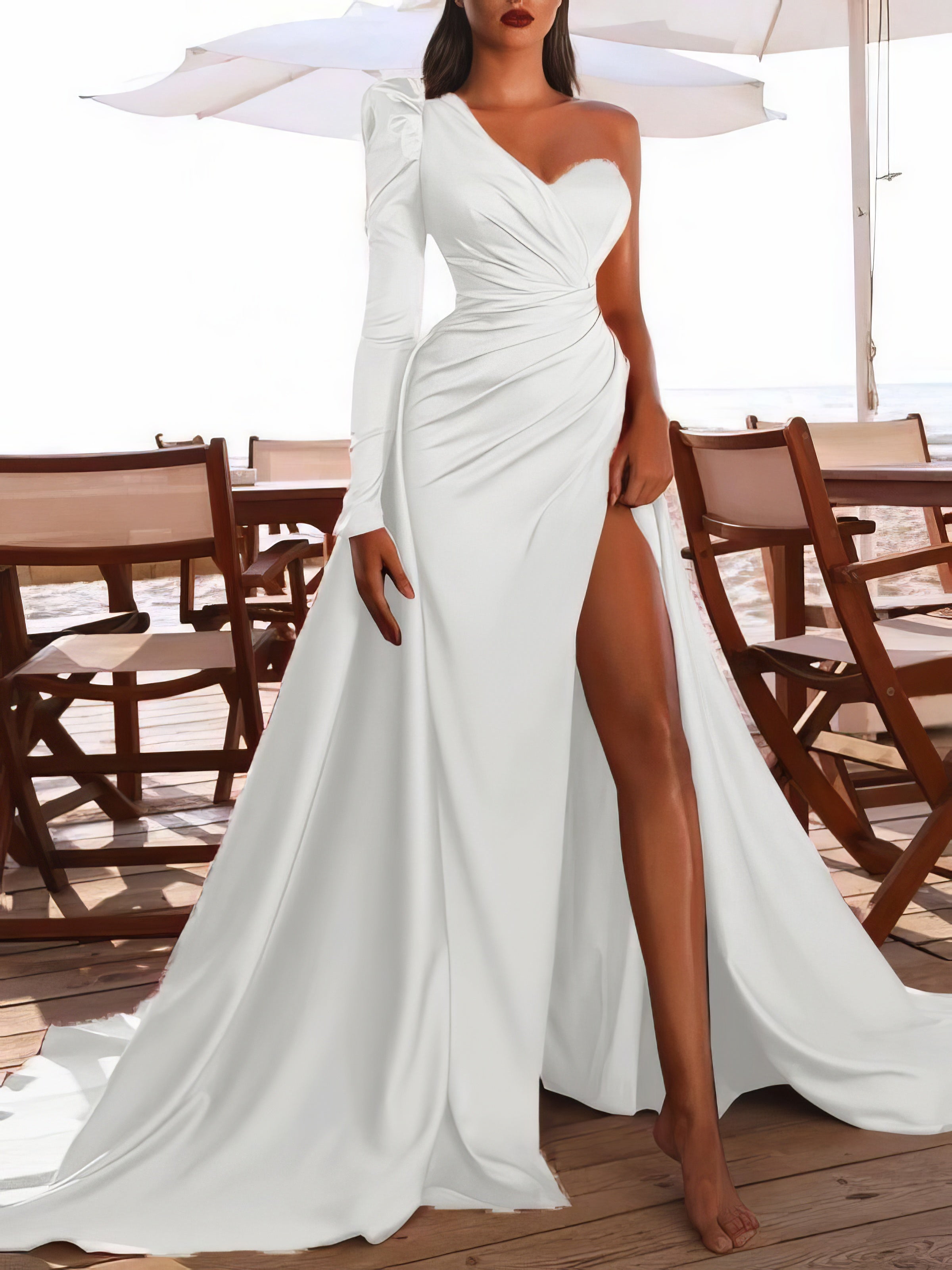 Beautifully Crafted Dress in a Classic Style