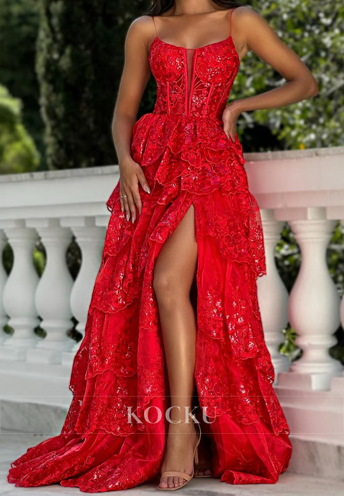 Sparkly Spaghetti Straps Scoop Neck A-Line Tiered Lace Ball Gowns with Appliquess Party Dress
