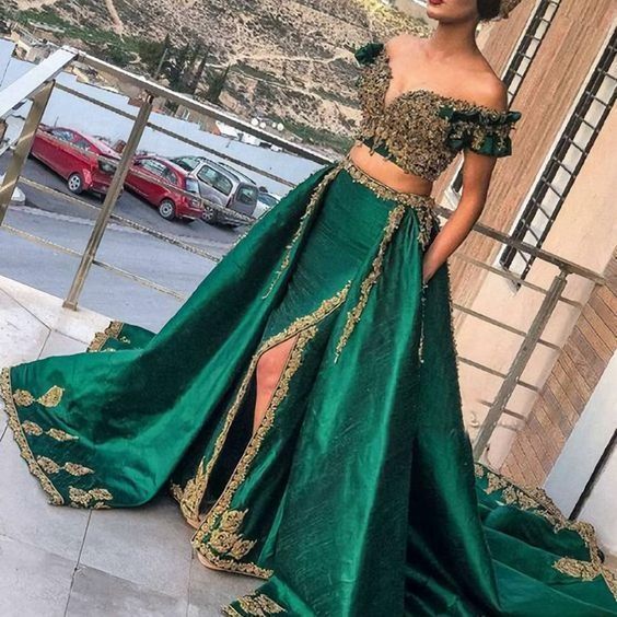 Green Two Pieces Lace Appliques Beading Sequins Side Slit Prom Dresses, With Pockets