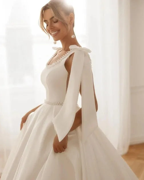 White A-Line Wedding Dresses Sleeveless Pearls Backless Satin Bridal Dress Formal Wedding Ball Prom Gowns Customized