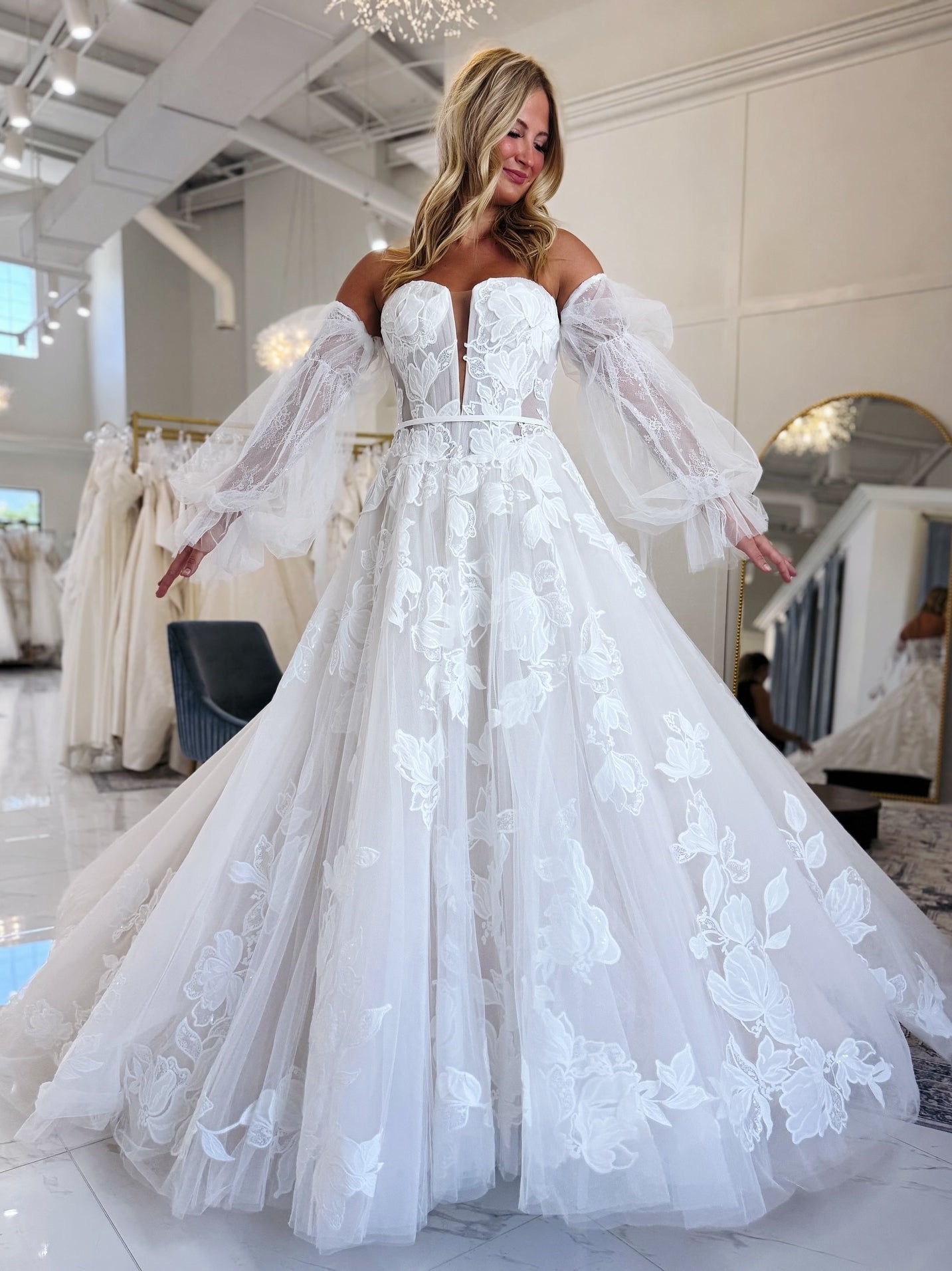 Sweetheart Puff Sleeve Floral Tulle Bridal Ball Gown